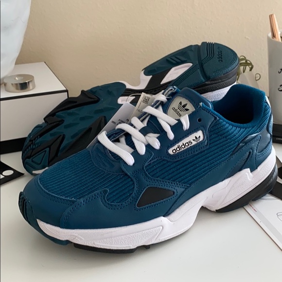 NWT Adidas Falcon rare shoes - Picture 8 of 8
